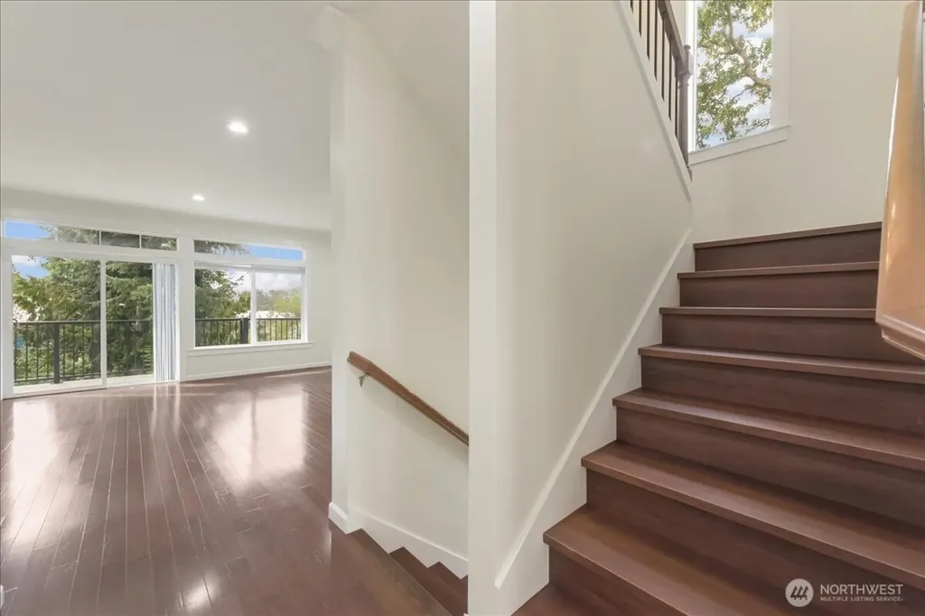 12722 35th Ave House D NE Seattle WA 98125