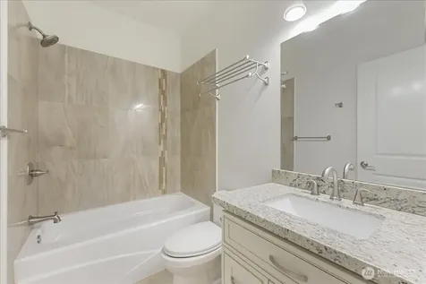 12722 35th Ave House D NE Seattle WA 98125
