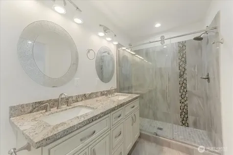 12722 35th Ave House D NE Seattle WA 98125
