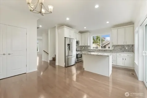 12722 35th Ave House D NE Seattle WA 98125