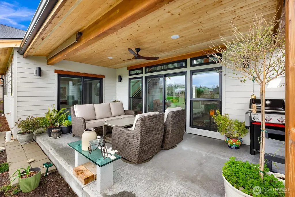 208 Pebblebrook Drive Lynden WA 98264