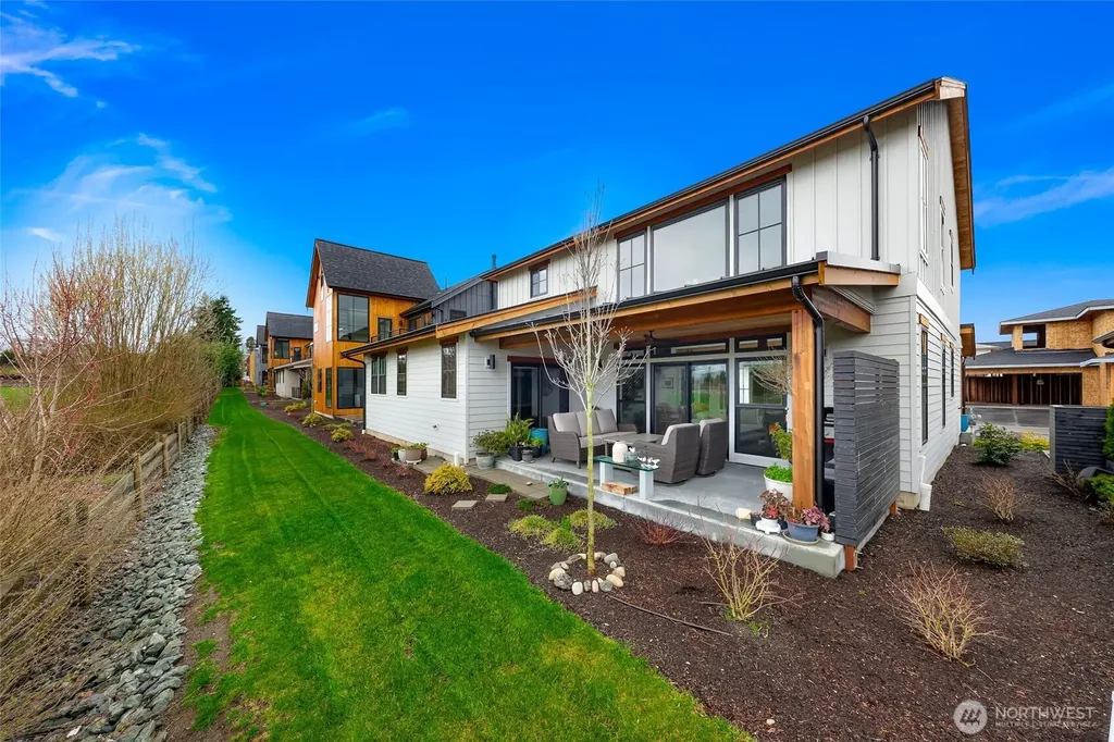 208 Pebblebrook Drive Lynden WA 98264