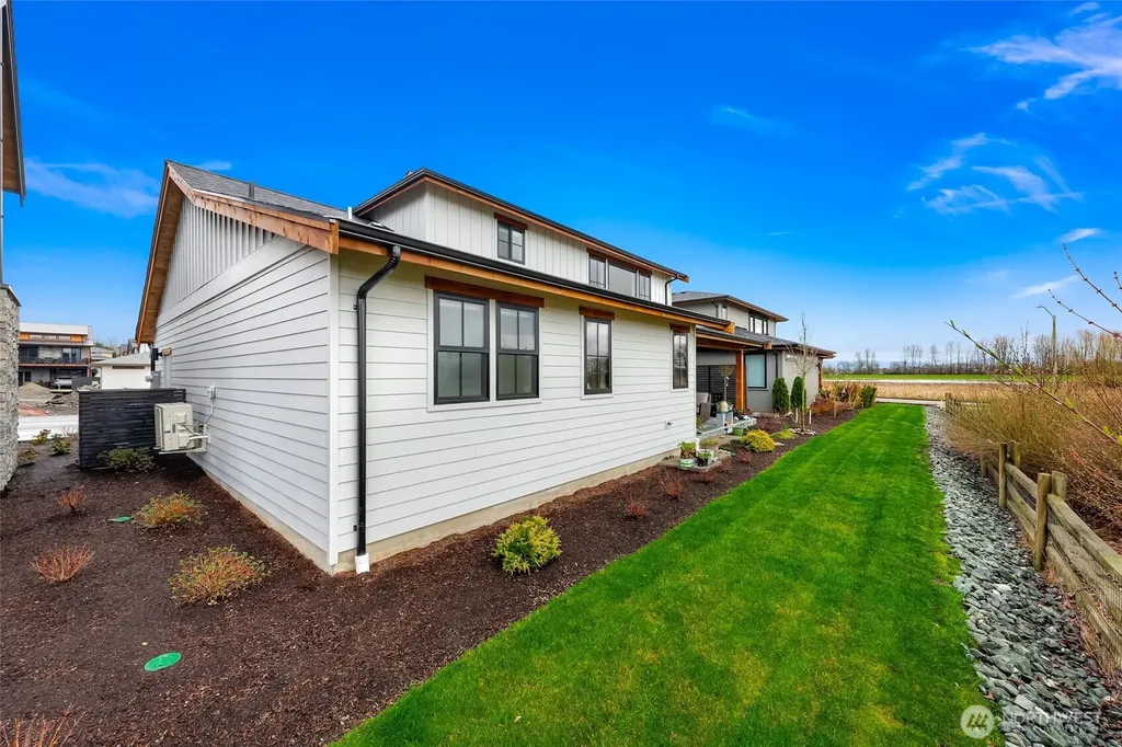 208 Pebblebrook Drive Lynden WA 98264