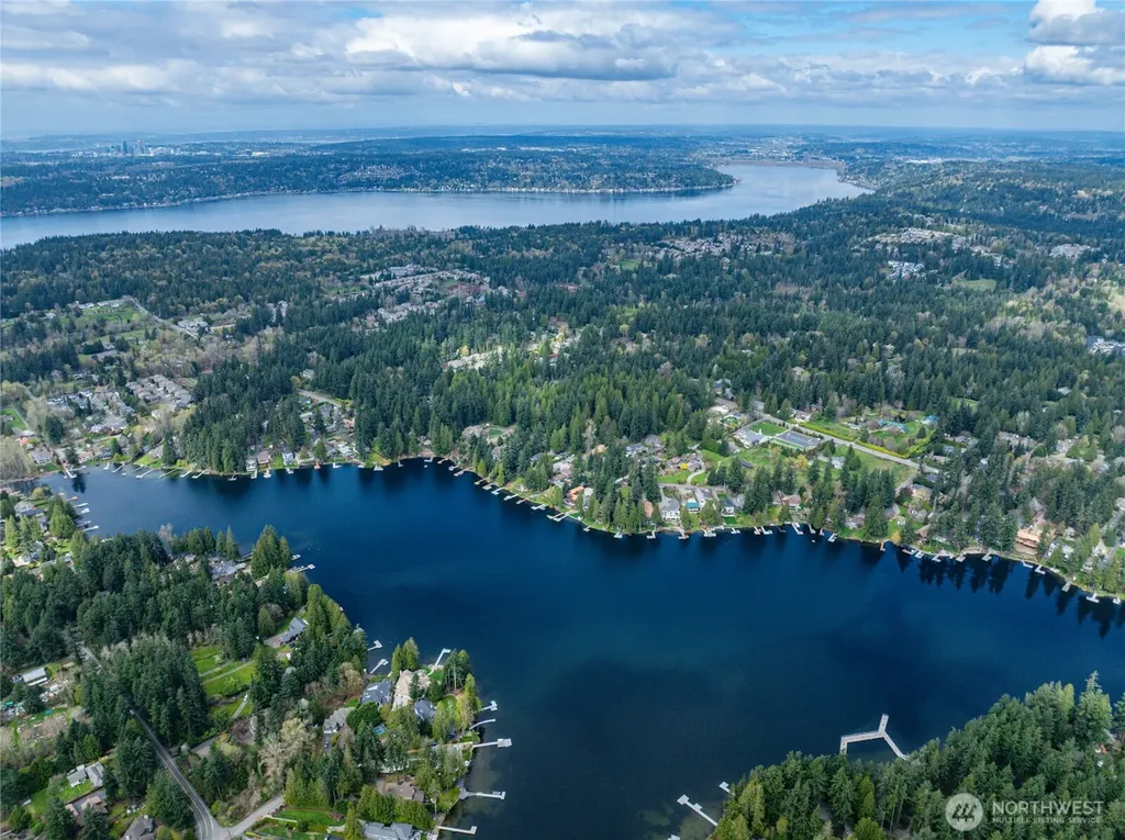 2712 222nd Avenue SE Sammamish WA 98075