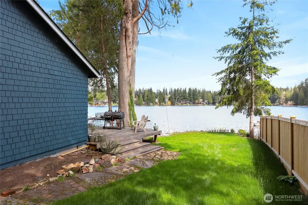 2712 222nd Avenue SE Sammamish WA 98075