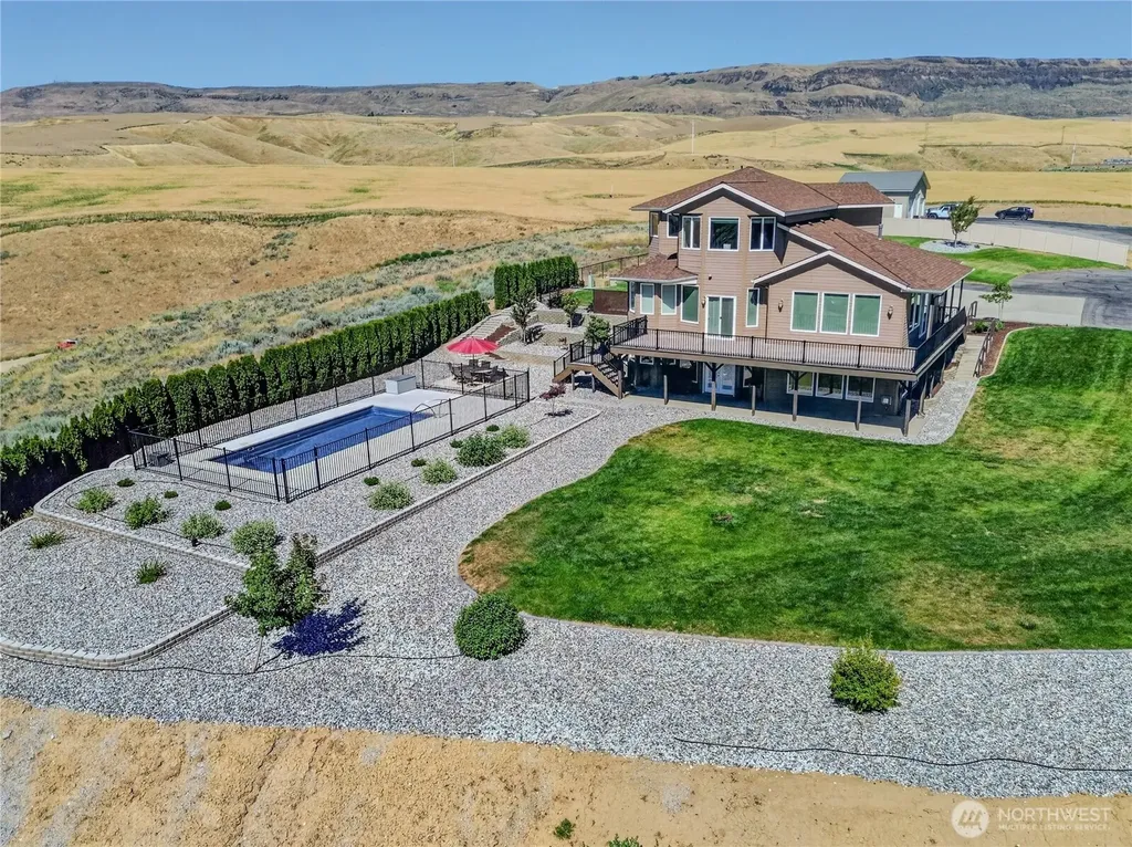 824 Shepherd Lane East Wenatchee WA 98802