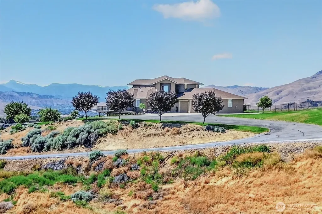 824 Shepherd Lane East Wenatchee WA 98802