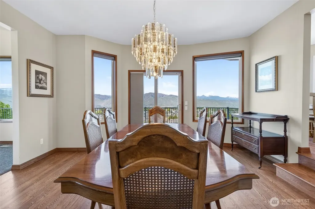 824 Shepherd Lane East Wenatchee WA 98802