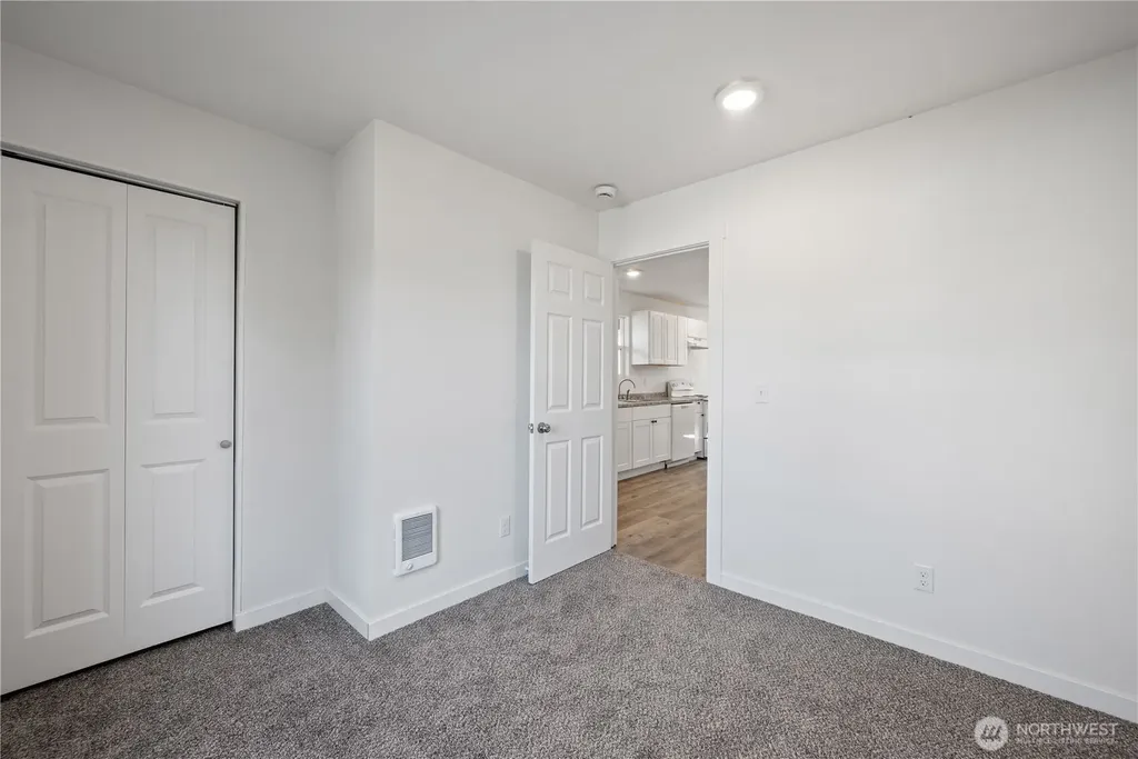 285 20th Avenue Longview WA 98632