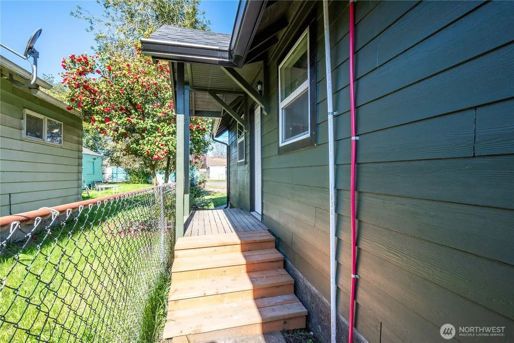 285 20th Avenue Longview WA 98632