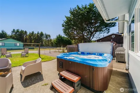 1215 Johnson Street Westport WA 98595