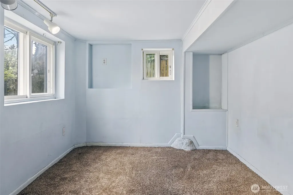 11653 Glendale Way S Seattle WA 98168
