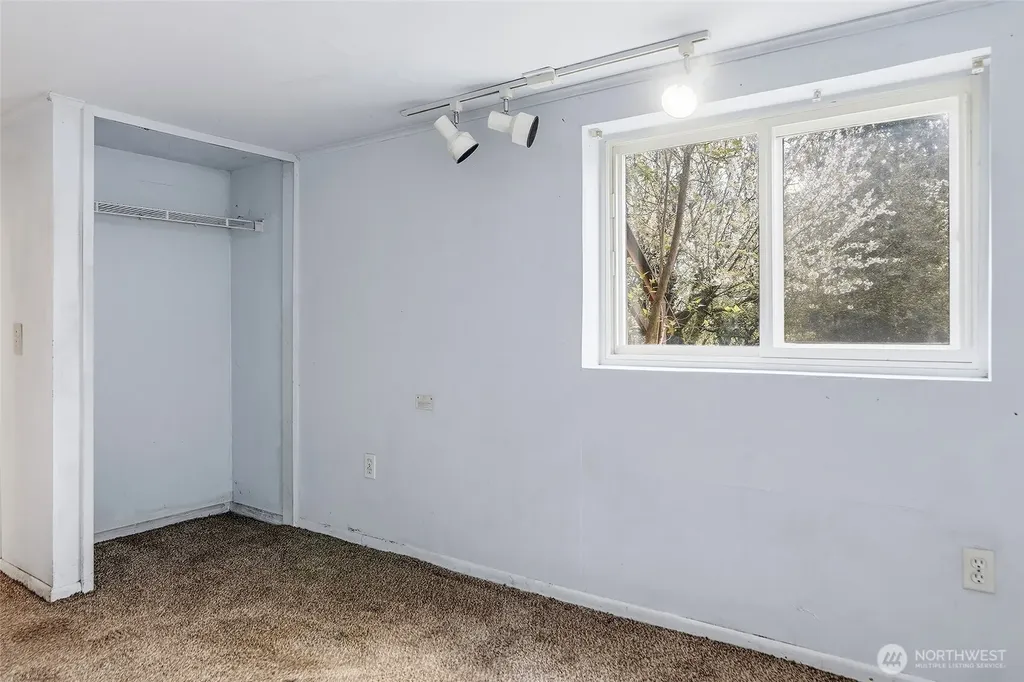 11653 Glendale Way S Seattle WA 98168