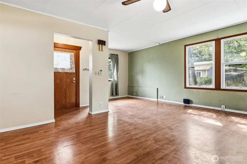 11653 Glendale Way S Seattle WA 98168