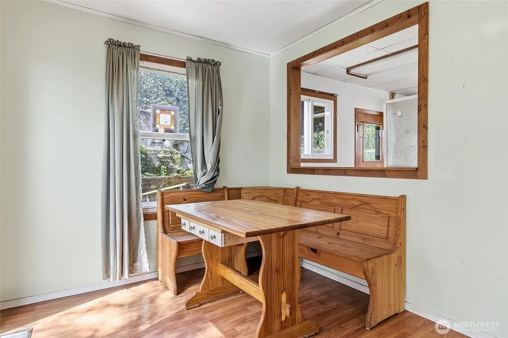 11653 Glendale Way S Seattle WA 98168
