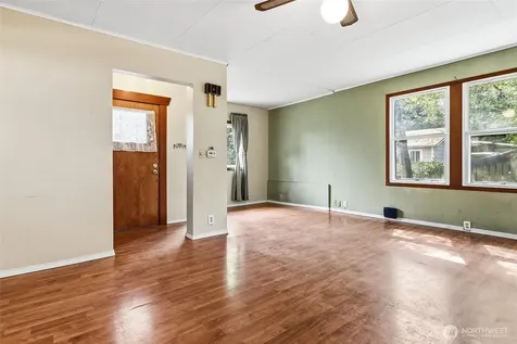 11653 Glendale Way S Seattle WA 98168