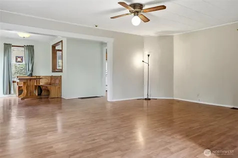 11653 Glendale Way S Seattle WA 98168