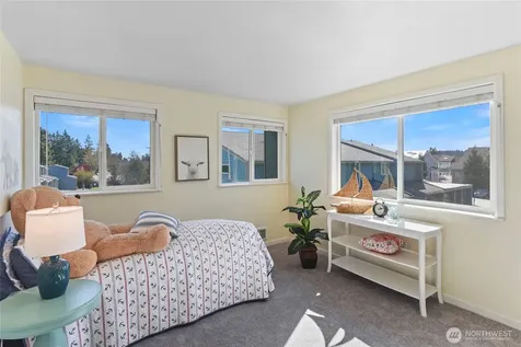 213 Shepard Way NW Bainbridge Island WA 98110