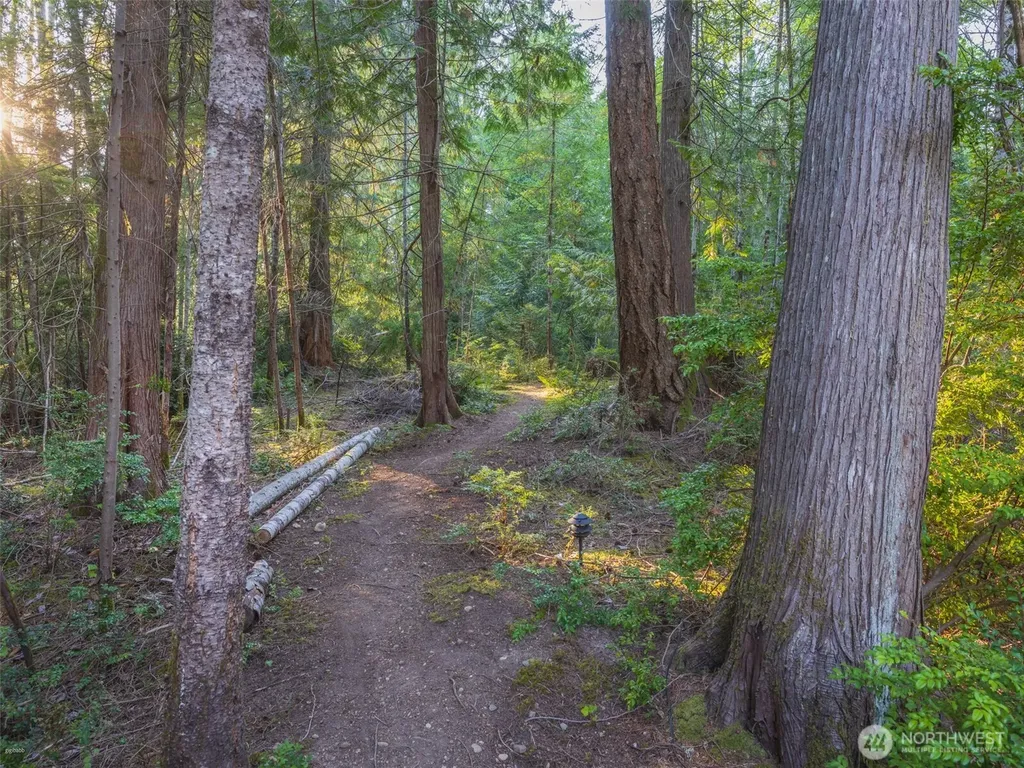 5441 E Grapeview Loop Road Allyn WA 98524