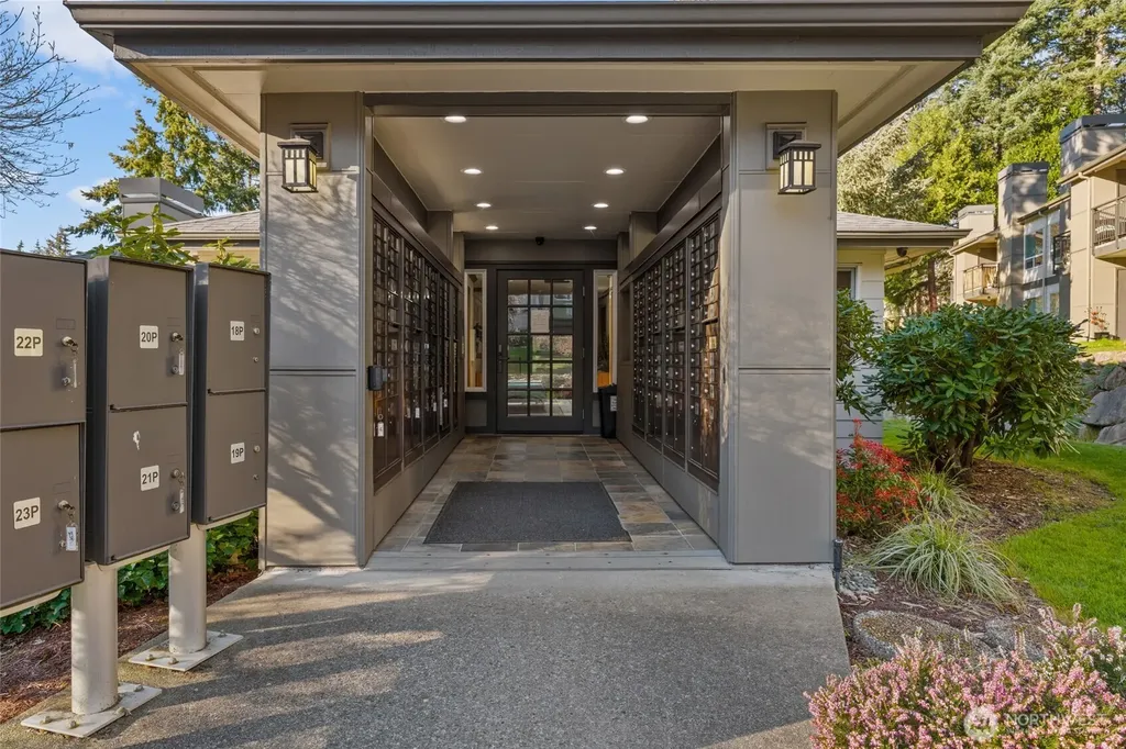 31500 33rd Place SW Federal Way WA 98023