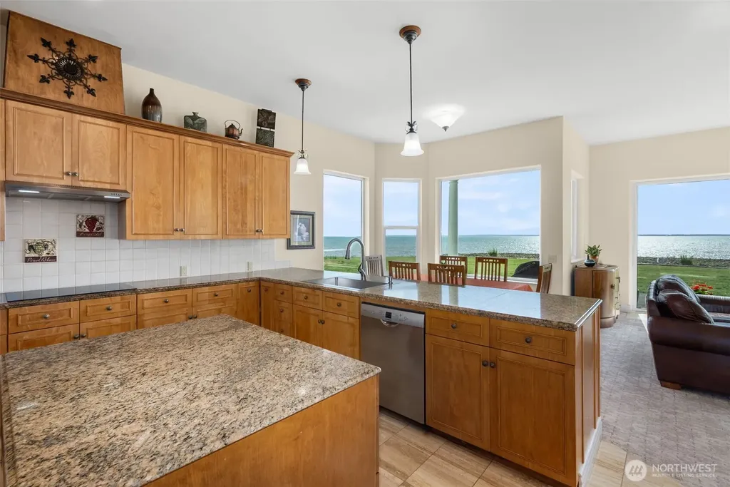 41 Gray Gables Lane Hoquiam WA 98550