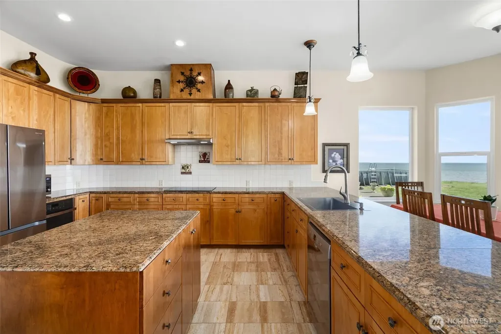 41 Gray Gables Lane Hoquiam WA 98550