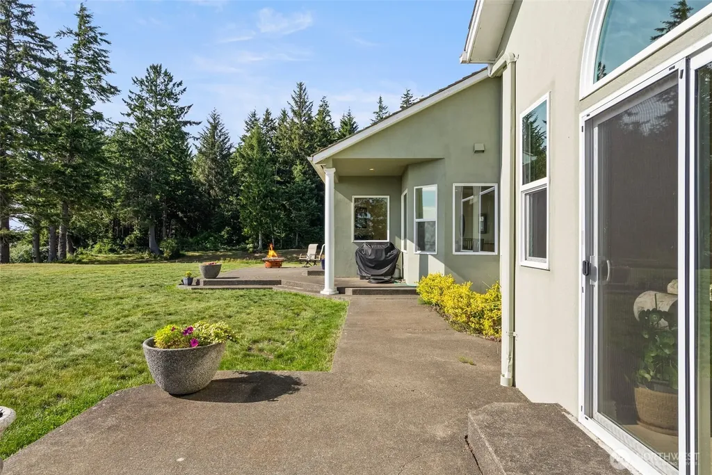 41 Gray Gables Lane Hoquiam WA 98550
