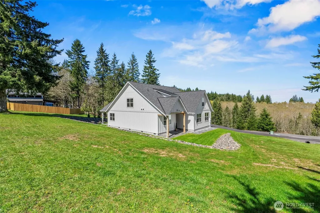 117 Red Hawk Drive Castle Rock WA 98611