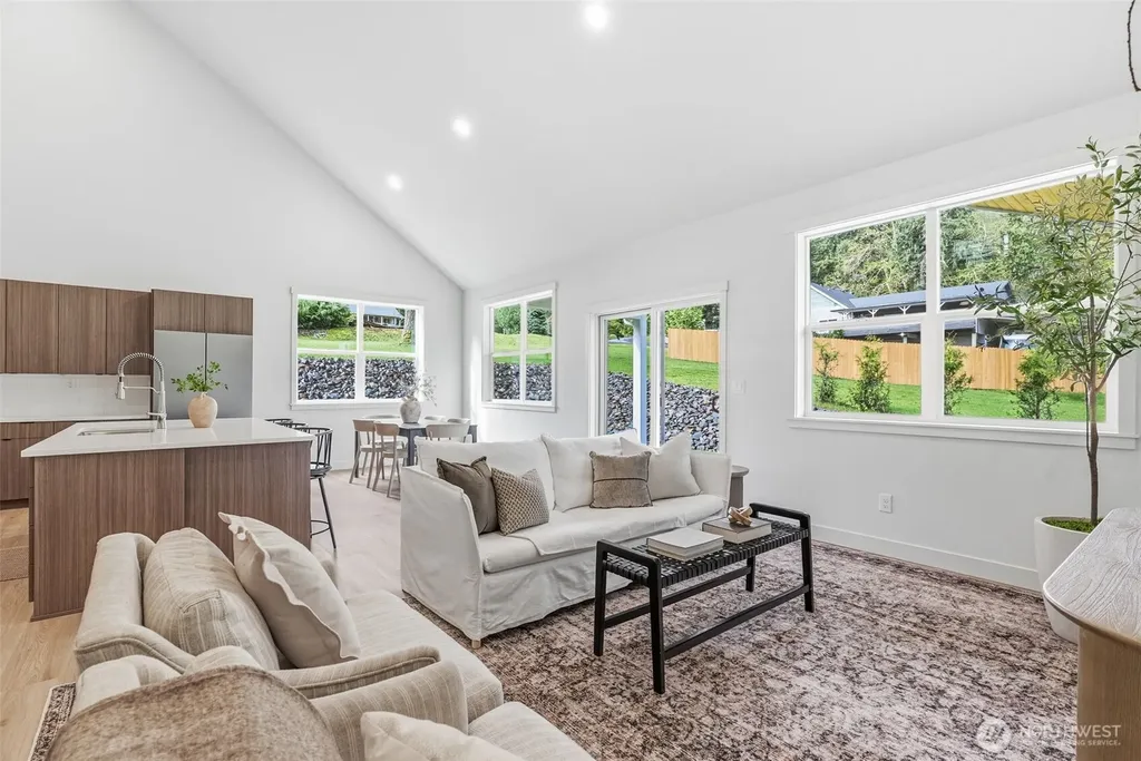 117 Red Hawk Drive Castle Rock WA 98611