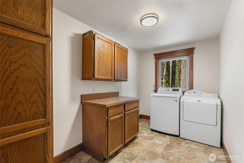 27422 SE 236th Street Maple Valley WA 98038