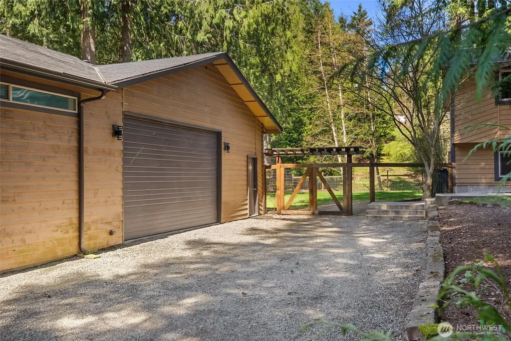 27422 SE 236th Street Maple Valley WA 98038