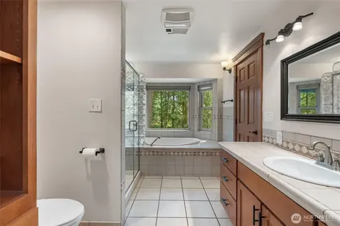 27422 SE 236th Street Maple Valley WA 98038