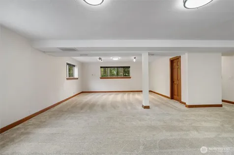 27422 SE 236th Street Maple Valley WA 98038