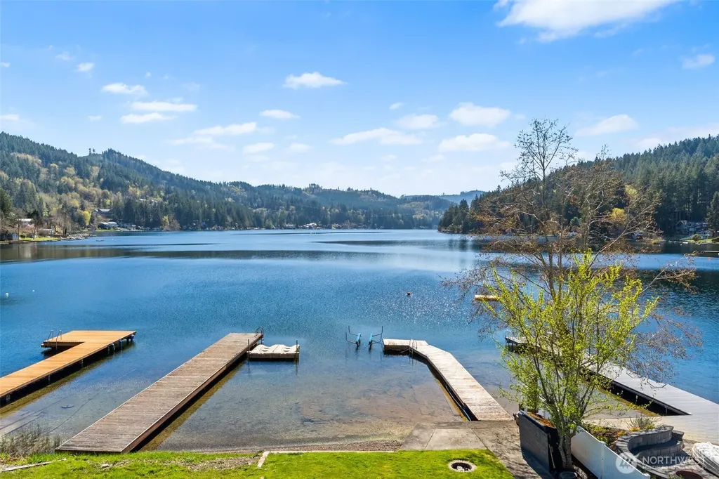 1521 Summit Lake Shore Road NW Olympia WA 98502