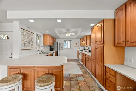 1521 Summit Lake Shore Road NW Olympia WA 98502