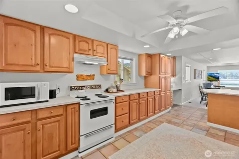 1521 Summit Lake Shore Road NW Olympia WA 98502