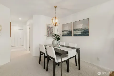522 W Mercer Place Seattle WA 98119