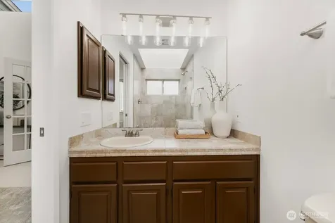 522 W Mercer Place Seattle WA 98119