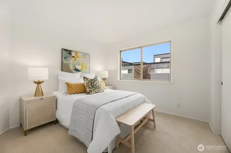 522 W Mercer Place Seattle WA 98119