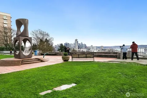 522 W Mercer Place Seattle WA 98119