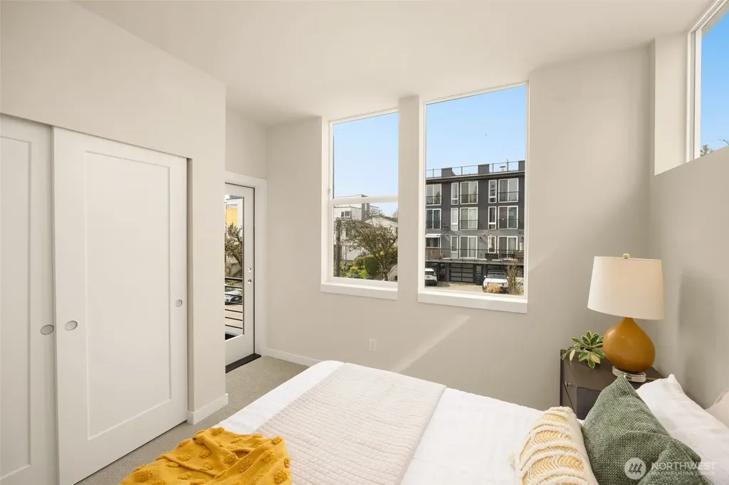 906 28th Avenue S Seattle WA 98144