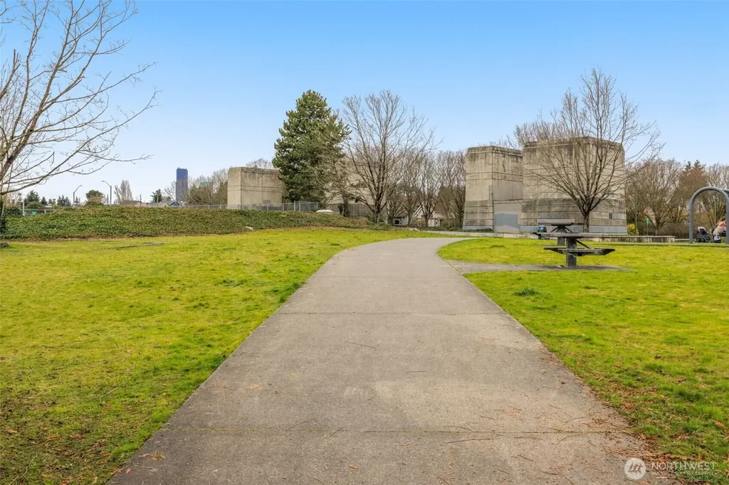 906 28th Avenue S Seattle WA 98144