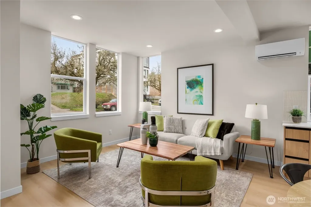 906 28th Avenue S Seattle WA 98144