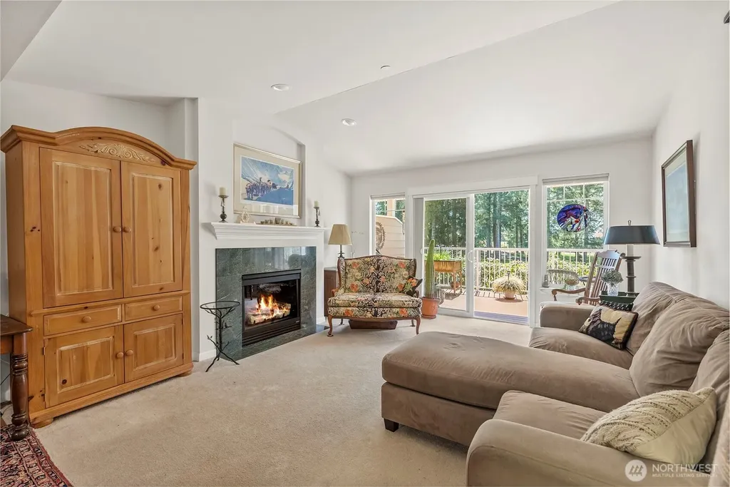 211 E Sterling Drive Allyn WA 98524