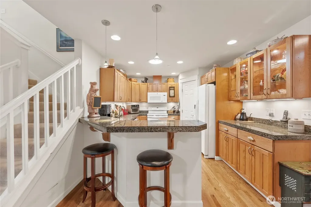211 E Sterling Drive Allyn WA 98524