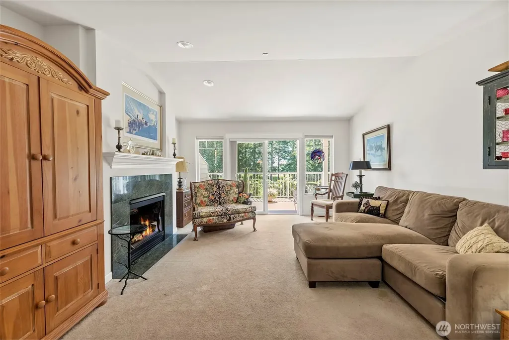 211 E Sterling Drive Allyn WA 98524