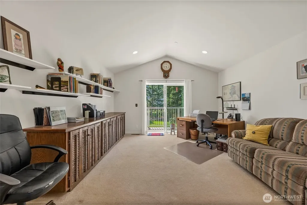211 E Sterling Drive Allyn WA 98524