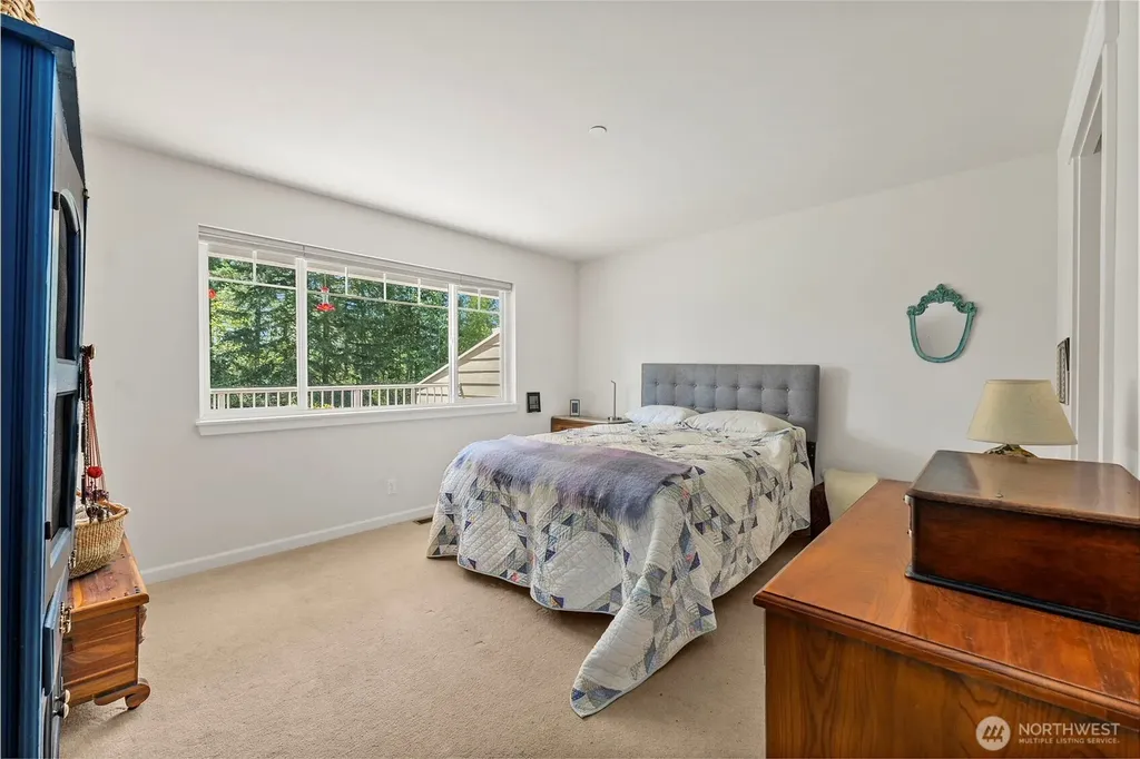 211 E Sterling Drive Allyn WA 98524