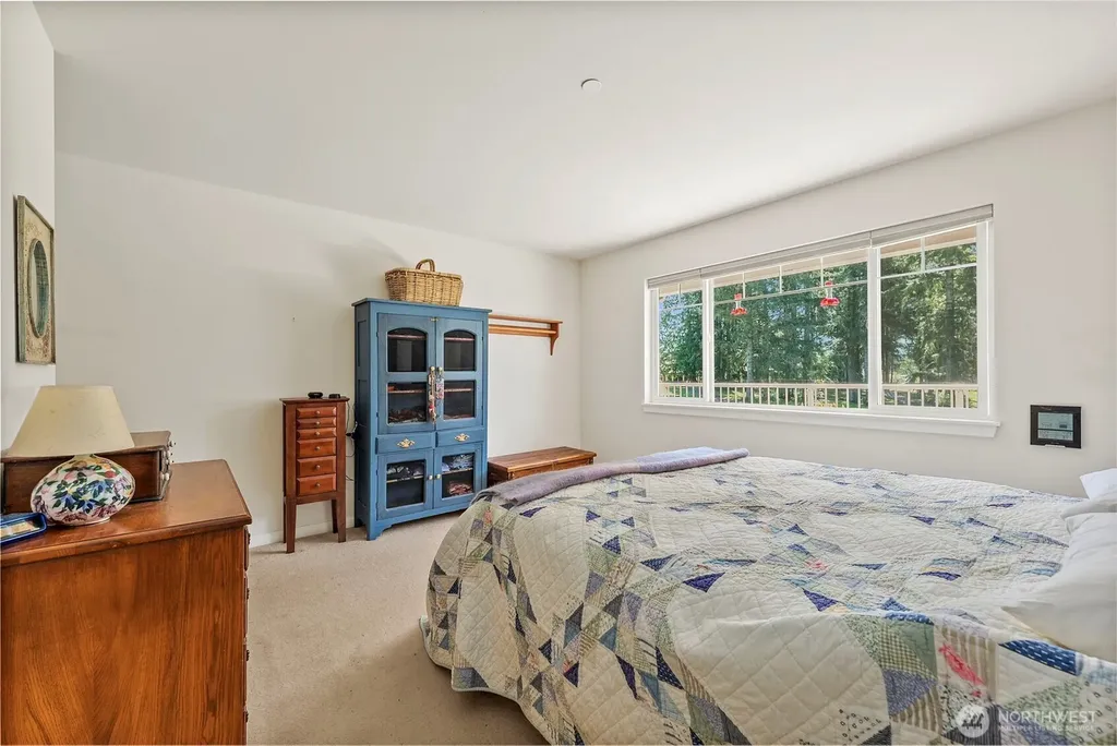 211 E Sterling Drive Allyn WA 98524