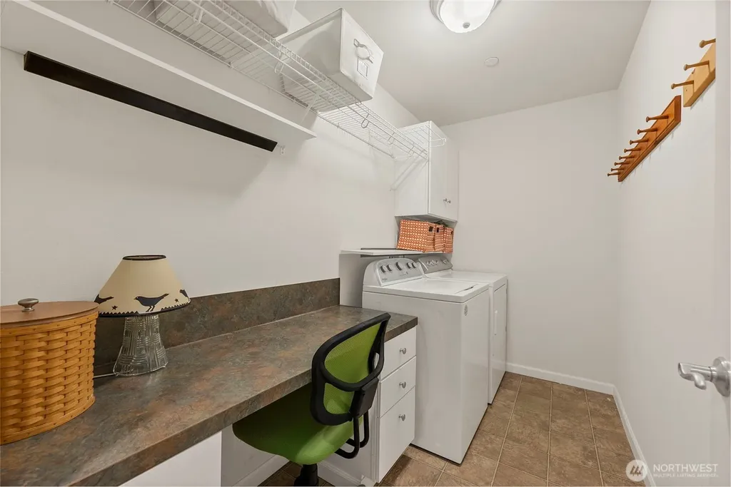 211 E Sterling Drive Allyn WA 98524